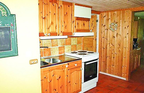 Ljungsarp House | Lovely home in Ljungsarp with sauna