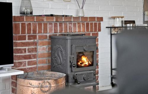 Hasmark Strand House | Lovely Home In Otterup With Wifi