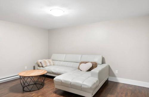 Moncton House | Lovely House in Moncton