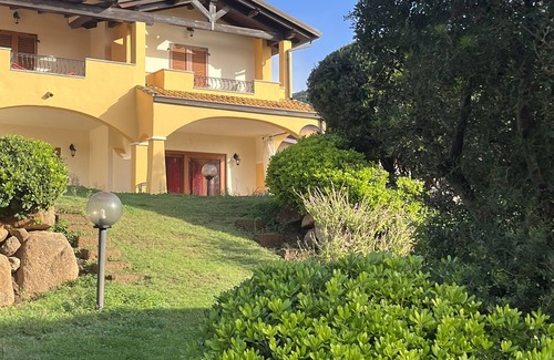 Chia Cottage | Lovely house with garden in the deep south of Sardinia.