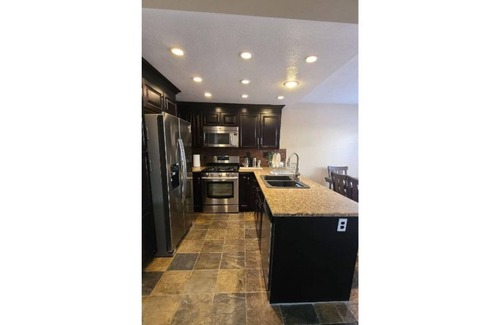 Aliso Viejo House | Lovely modern upgraded home!