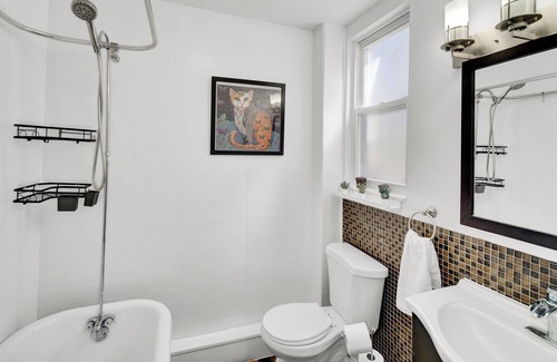 West Bucktown House | Lovely Private Coach House in Logan Square