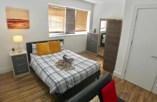 South Bermondsey Apartment | Lovely Studio in London 3rd fl 3ppl long and short