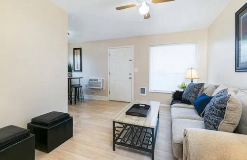 Liberty Wells Apartment | Lovely top floor corner apt in trendy SugarHouse