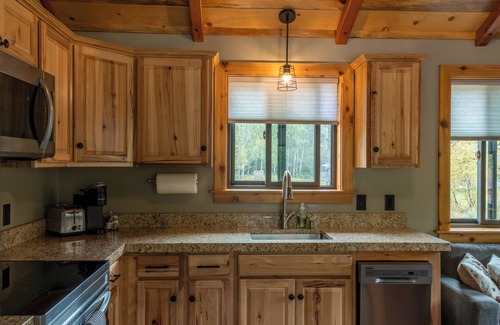 Driggs Cabin | Lover's Lane Cabin for Two