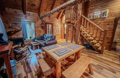 Laurelville Cabin | Lovers Loft Cabin in Hocking Hills