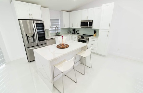 Richmond West House | LOVING DREAM VACATION HOME
