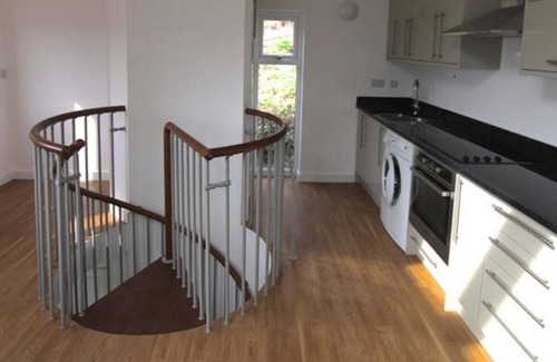 Crynant Ski Chalet | Low Kiln Bank in the beautiful Swansea