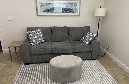 Mobile Apartment | Lower Level Upscale Midtown Apartment! .