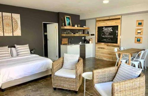 Jeffreys Bay Apartment | Lower Point Surf Studio 2