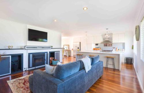Mount Melville House | Lucys Place By Swan Bnb Management