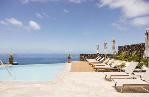 Fuencaliente de la Palma Apartment | Lujosa Suite En La Palma con Piscina