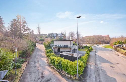 Hojbjerg Apartment | Luksus Lejlighed i Højbjerg m gratis parkering