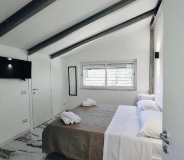 Laura Bed & Breakfast | Lume Laura ROOMS