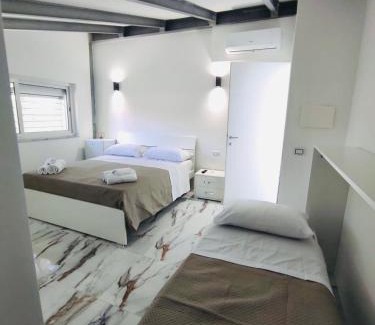 Laura Bed & Breakfast | Lume Laura ROOMS