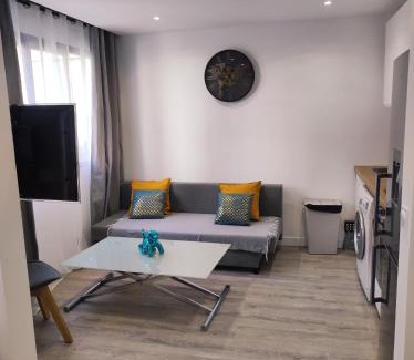 Le Chesnay Apartment | Lumineux Charming Appartement - Cozy Flat