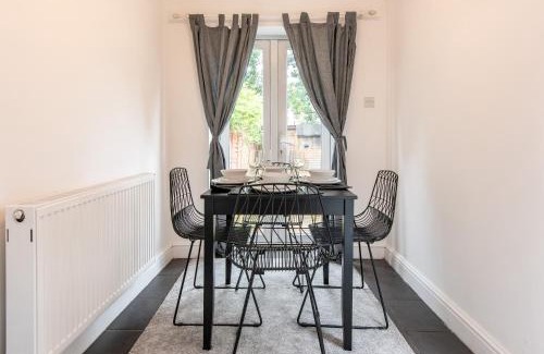 Walsall Apartment | Lumley House - Delightful 2BR Terraced House near Birmingham