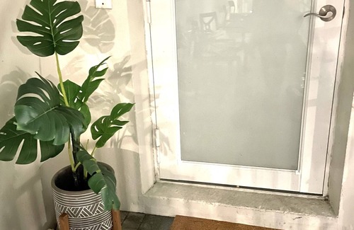 Surfside Apartment | Luna Beach Bungalow