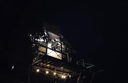 Silvania Other | Luna Creciente Refugio de Luz y Naturaleza