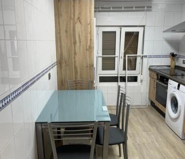 Mansilla de las Mulas Apartment | Luna- Mansilla VUT-LE-1322
