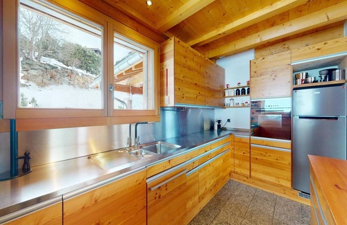 Granges Ski Chalet | Lush chalet in Heremence with sauna