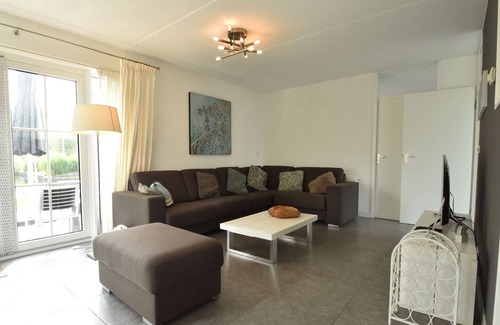 Eernewoude House | Lush holiday home in Earnewâld