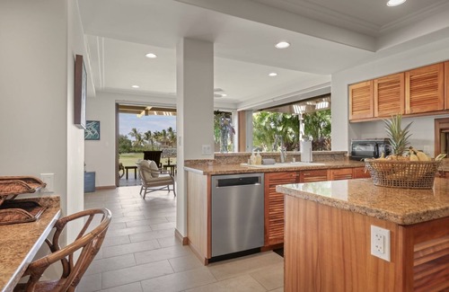 Kaupulehu Villa | Lush Oceanview Villa w/Hot Tub & AC - Fairwayfront at Hualalai: 3101 Kumukehu