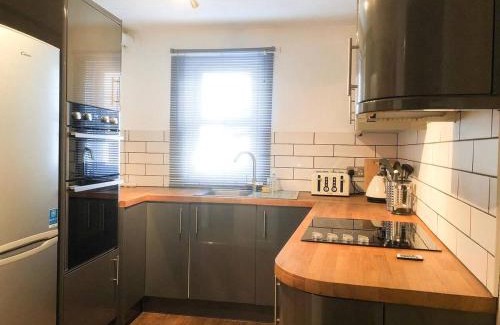 Leamington Spa Apartment | Lux Home Stays - Regents Place
