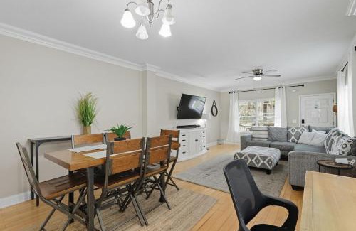 Jacksonville Beach House | Lux Oasis Mins To Mayo Clinic & Baptist Med Walk to Beach