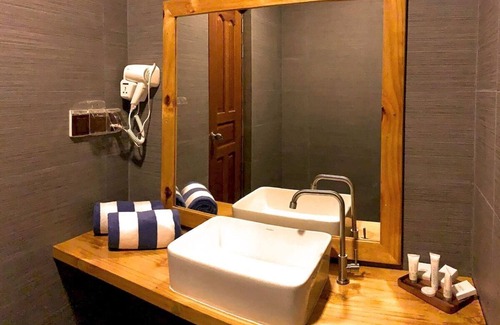 Dhangethi Bed & Breakfast | Lux two bedrooms Beachfront villa in Dhangethi(bnb)