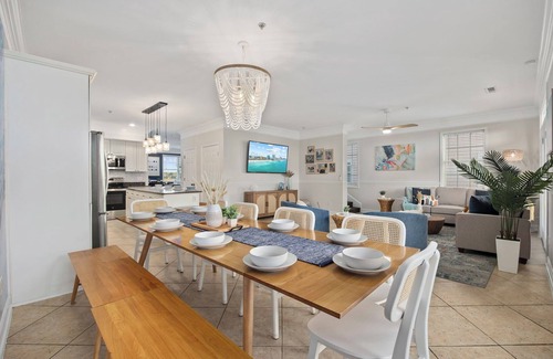 Ash House | LuxDesign/Ocean Views/Steps to Beach+Pier/Sleeps 20/Golf Bag Drop/HotTub/Pool