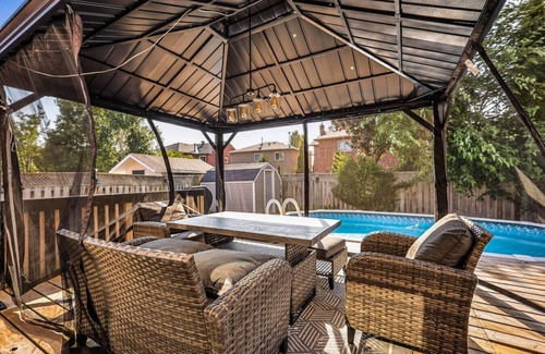 Whitby House | Luxe 4BR Retreat w/Heated Pool, Hot Tub & BBQ