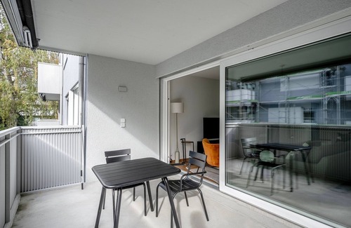 Altstetten Apartment | Luxe Altstetten 1BR w/Storage Area & W/D, nr Shops, by Blueground