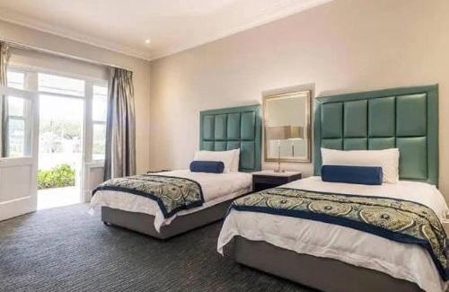 Essenwood Hotel | Luxe Avondale Boutique Hotel