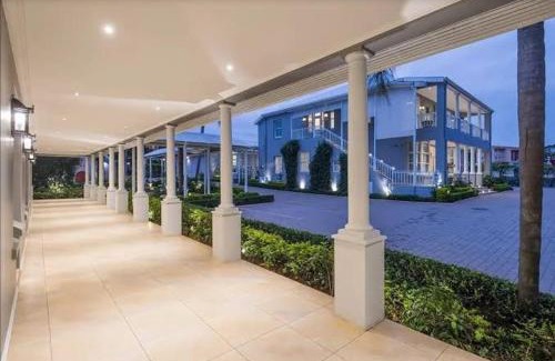 Essenwood Hotel | Luxe Avondale Boutique Hotel