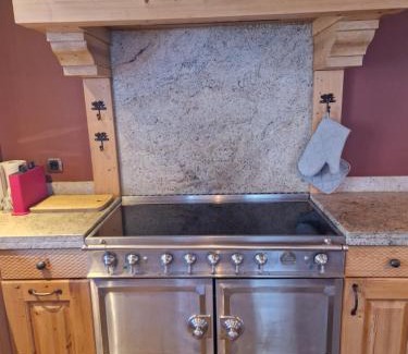 Les Allues Ski Chalet | Luxe - Chalet Meribel Les Allues 10p 4BDR 4 BTHR