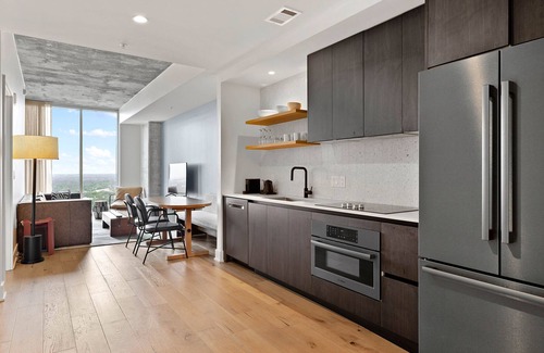 Rainey Street Historic District Condo | Luxe Condo in Downtown Austin