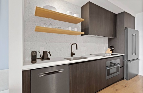 Rainey Street Historic District Condo | Luxe Condo in Downtown Austin