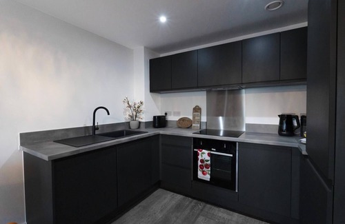 Vauxhall Apartment | Luxe I Penthouse I Balcony I City Views I Parking I Liverpool City Center I