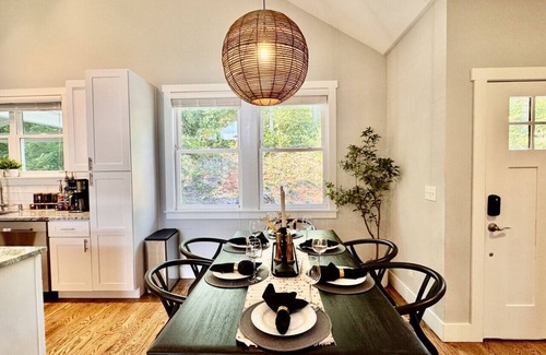 Swannanoa House | LUXE, Minutes to Ashville, HotTub, FirePit, Epic Mtn Views
