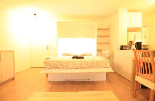 Arpajon Apartment | Luxe Neuf - 8mn pied RER C-Paris-Eiffel Tower, Parking Rue Gratuit, Balcon Privé, Matelas Bultex 160x200, Ascenseur, Hôpital d'Arpajon