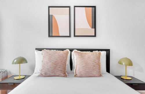 Greenpoint Apartment | Luxe UES 2BR w/ W/D & Elevator, near Bloomingdales, by Blueground