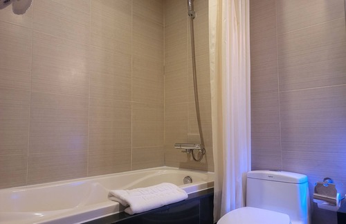 Dich Vong Hau Hotel | Luxeden Hotel Hanoi