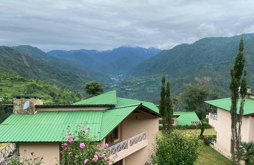 Bhimtal Cottage | Luxsugero Cottages Premium