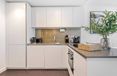Vauxhall Apartment | Luxurious 1 Bedroom Apartment in Central London