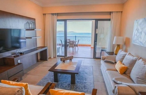 Loreto Resort | Luxurious 2BD ELITE Oceanfront Suite - Villa del Palmar at the Islands of Loreto