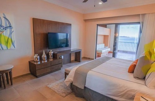 Loreto Resort | Luxurious 2BD ELITE Oceanfront Suite - Villa del Palmar at the Islands of Loreto