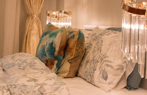 Dubai Apartment | Luxurious 2BR - Fully Upgraded - High-end facilities