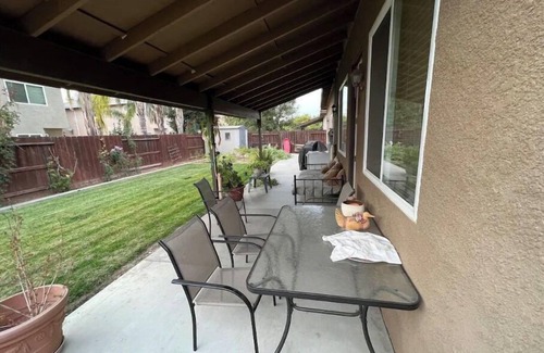 Turlock House | Luxurious 4-bedroom home with patio