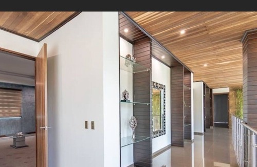 Envigado House | Luxurious 5 bedroom house with beautiful views